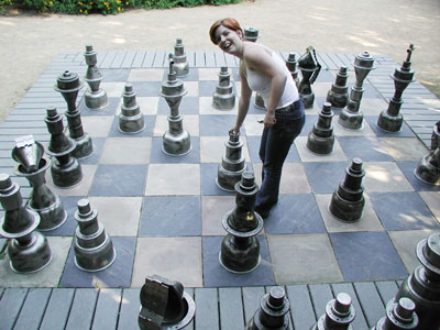 ../images/leandra_chess.jpg