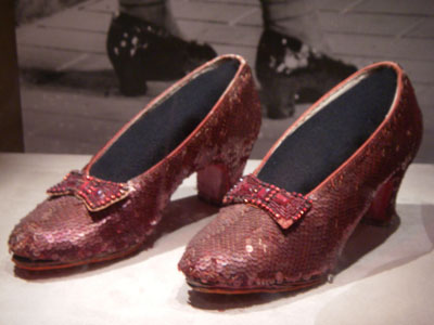 ../images/15_rubyslippers.jpg