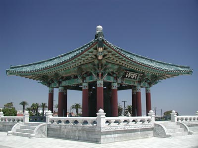 ../images/31_korean_bell_building.jpg