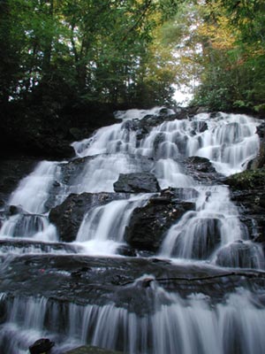 ../images/16_trahlyta_spillway.jpg