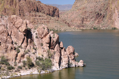 ../images/30_canyonlake.jpg