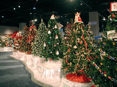 ../images/06_decorated_trees.jpg