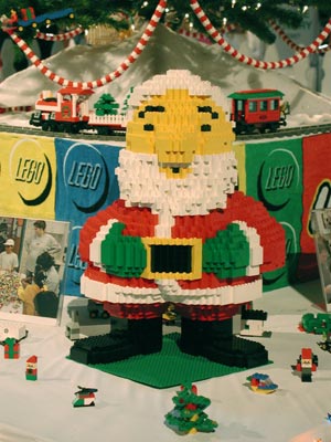 ../images/16_lego_santa.jpg